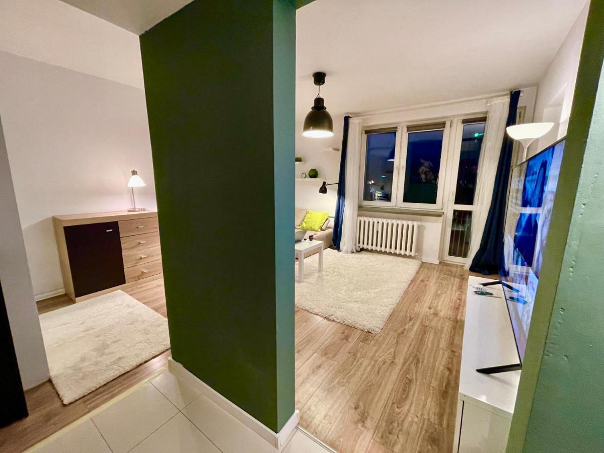 Holiday Metro Fast Wifi Tv'70 Netflix Hbo Appletv Varsovia Exterior foto