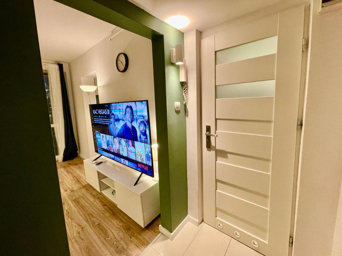 Holiday Metro Fast Wifi Tv'70 Netflix Hbo Appletv Varsovia Exterior foto